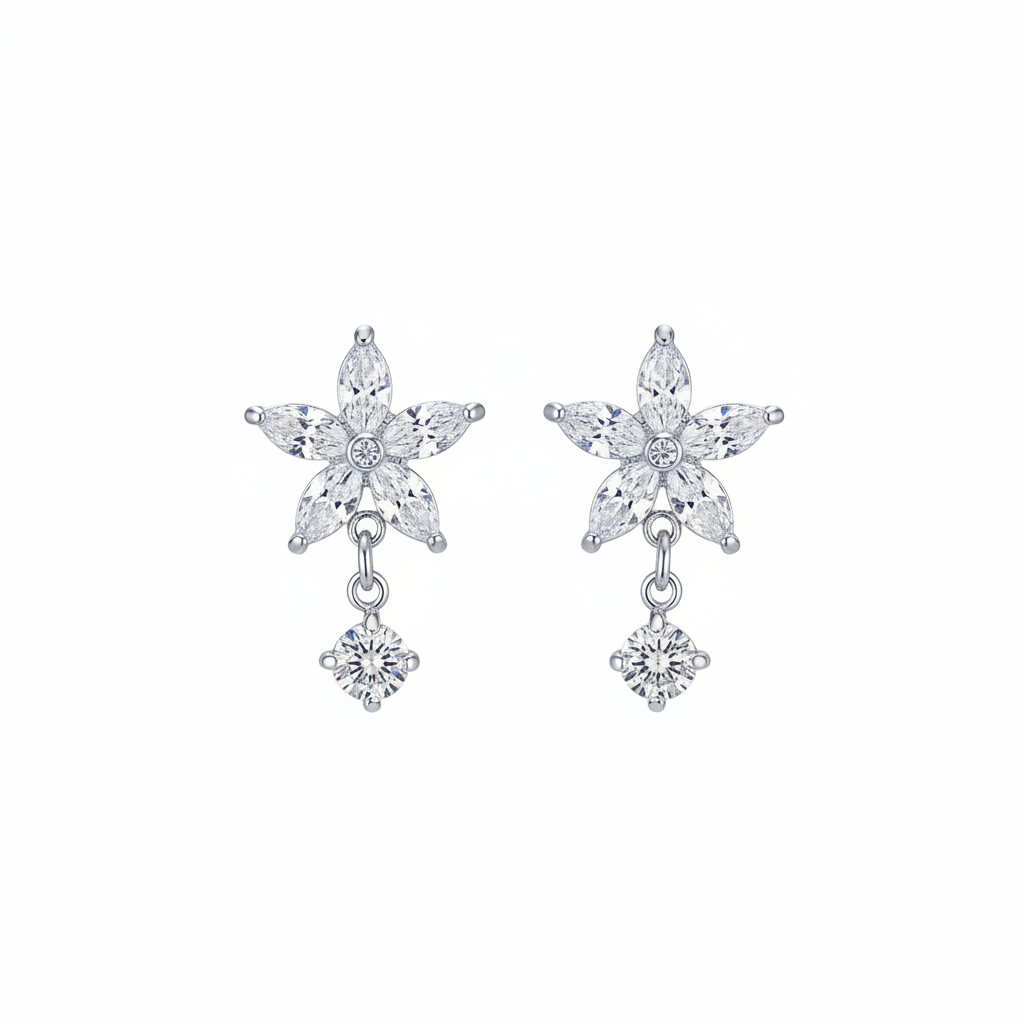 Silber Blumen-Ohrringe auf weißem Hintergrund